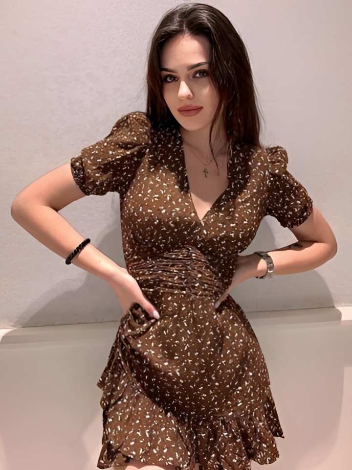 Василиса привлекательная девушка из Зеленограда цена от 1500 руб