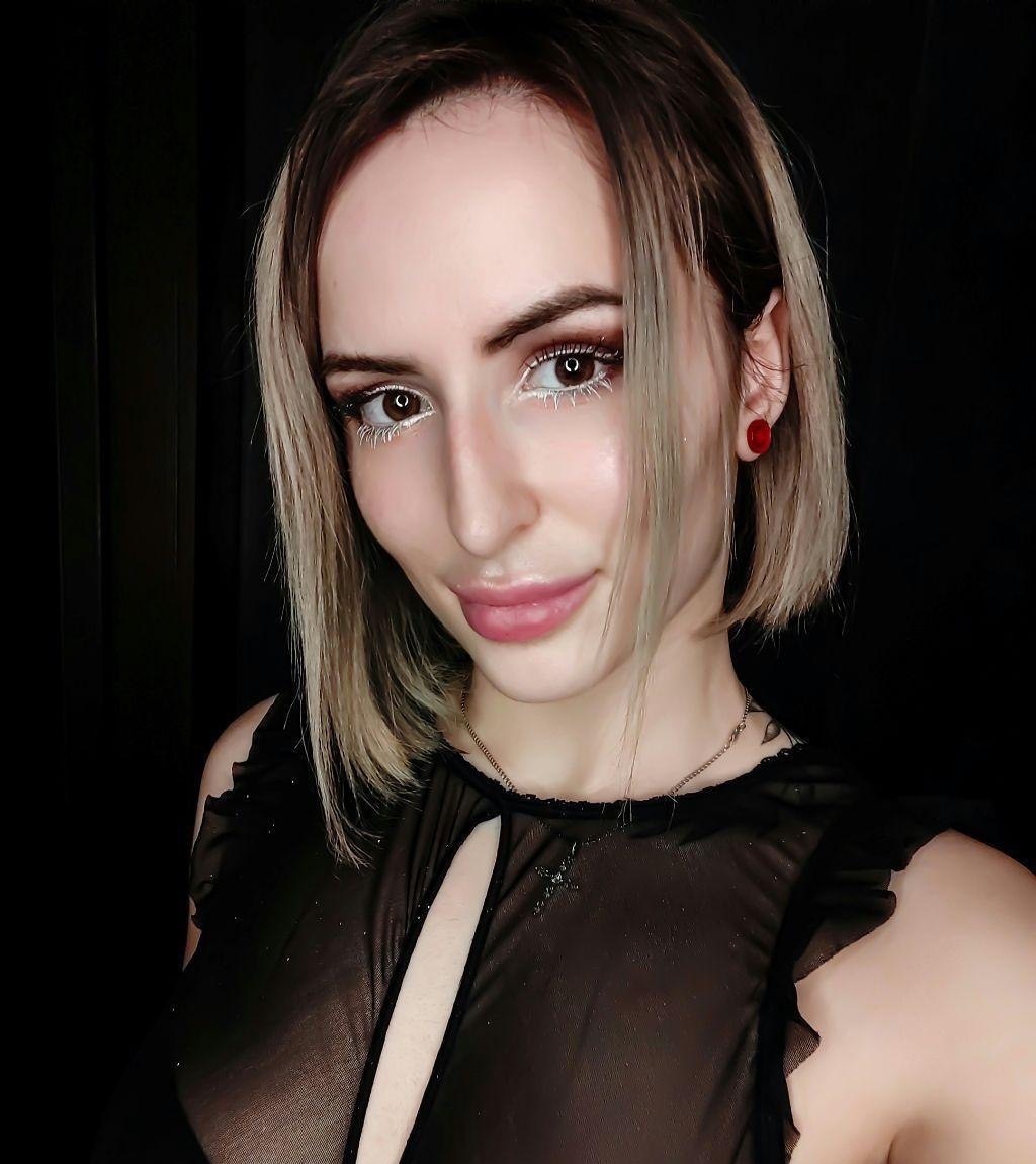 Карина привлекательная девушка из Зеленограда цена от 3500 руб